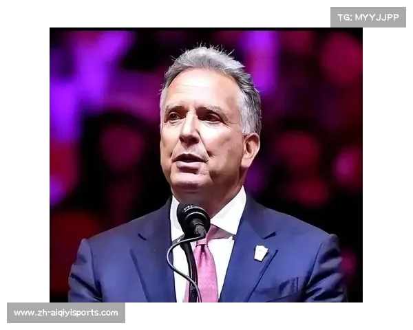 丹尼尔・科米尔因与乔恩・琼斯宿怨常被忽视为史上最伟大选手 丹尼尔・科米尔因与乔恩・琼斯宿怨常被忽视为史上最伟大选手