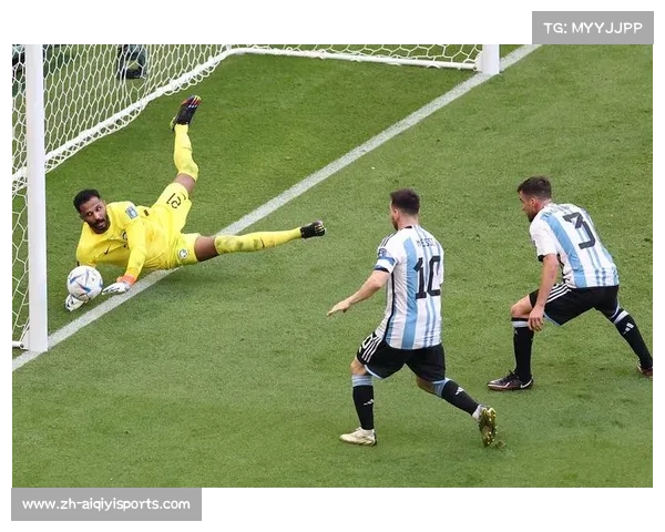 乌迪内斯门将关键扑救力保球门不失